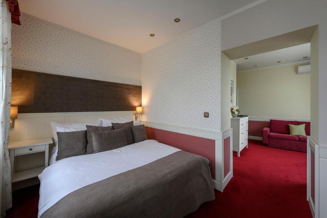 Hotel Zelena Marina Vrchlabi Ngoại thất bức ảnh