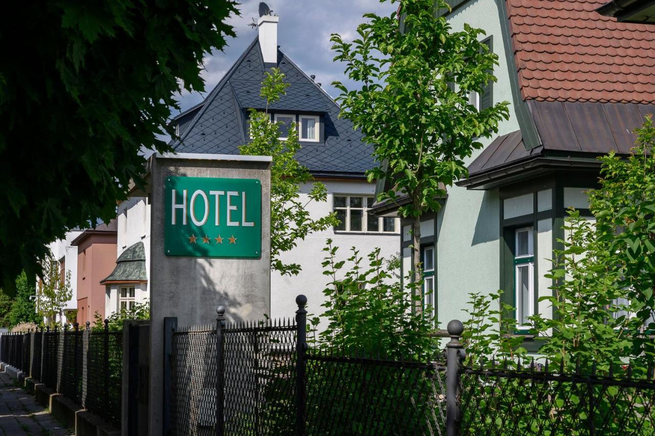 Hotel Zelena Marina Vrchlabi Ngoại thất bức ảnh
